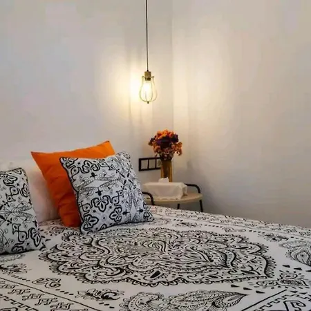 Stylish And Spacious -4 Minutes Walk To Alicante