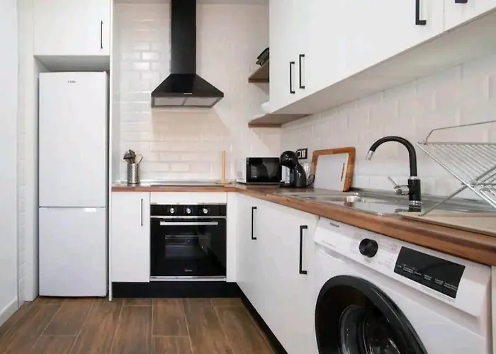 Stylish & Spacious Fully Equipped Studio-4 Minutes Walk To Albufereta * Alicante