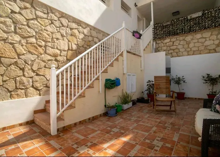 Stylish & Spacious Fully Equipped Studio-4 Minutes Walk To Albufereta Appartamento *
