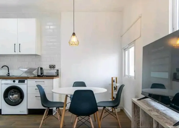 Stylish & Spacious Fully Equipped Studio-4 Minutes Walk To Albufereta * Alicante